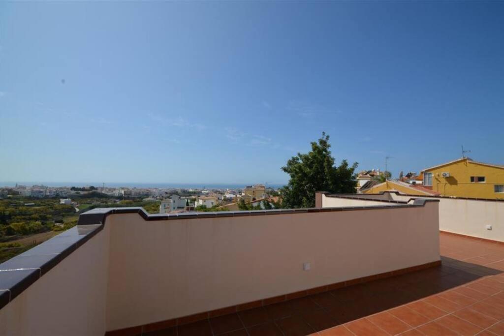 Away,3 Bedroom Villa, Private Pool, Sea Views, Nerja Villaer Málaga